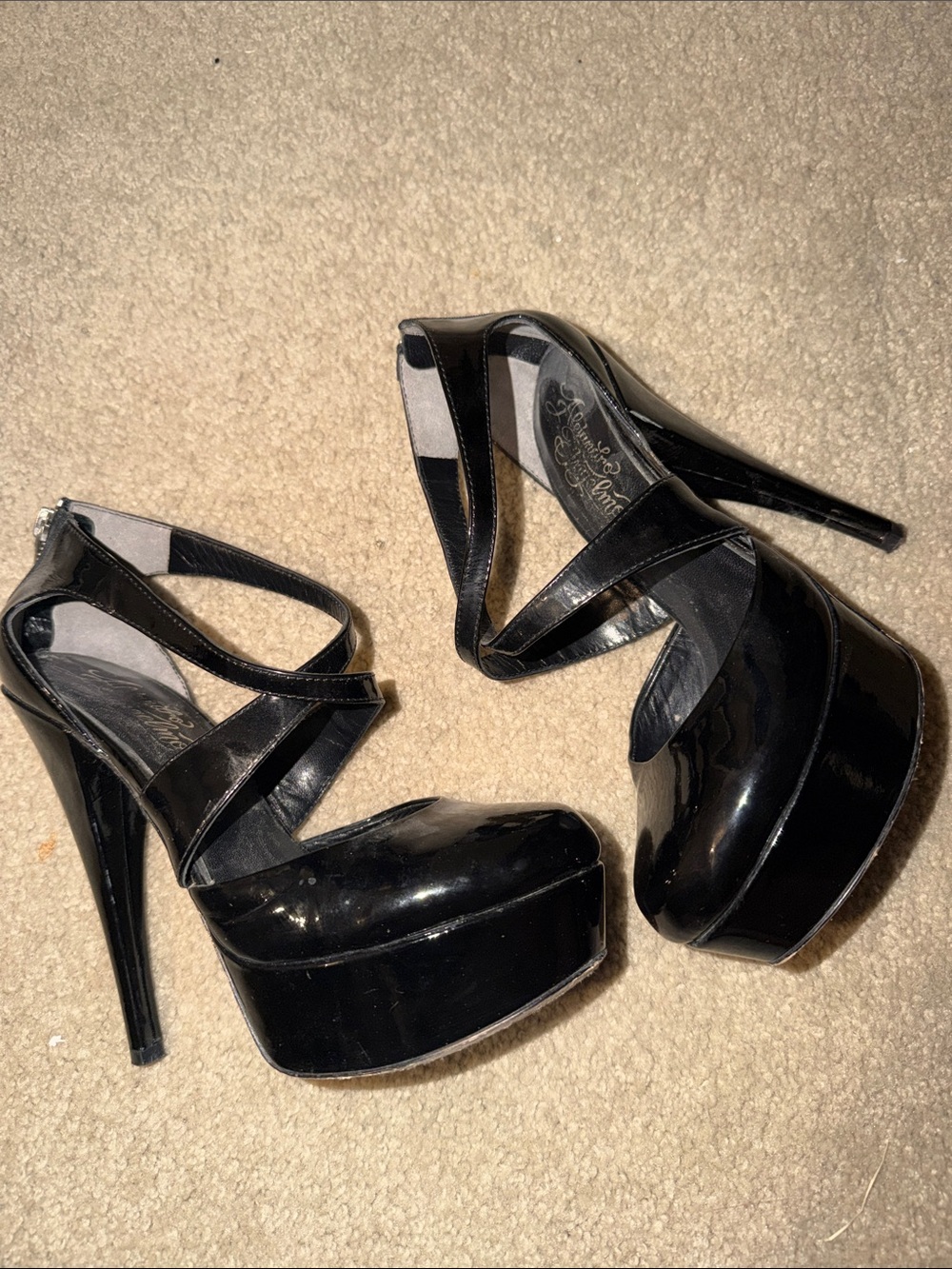 Alejandro Ingelmo Black Patent Platform Pumps